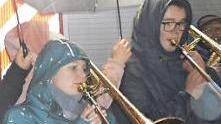 Der Musikverein sorgte f&uuml;r die musikalische Umrahmung des Weihnachtsmarktes. Foto: H. B&auml;hr