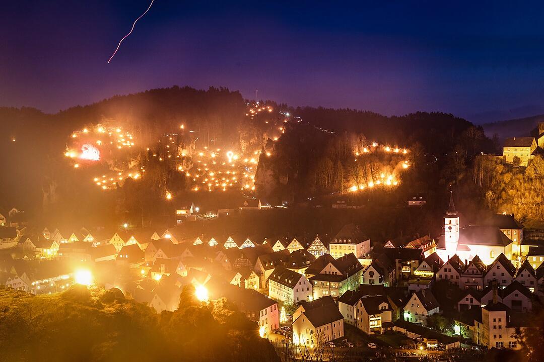 Das stimmungsvolle Dreikönigsfest in Pottenstein. Foto: Dommy1988/infrankenpix