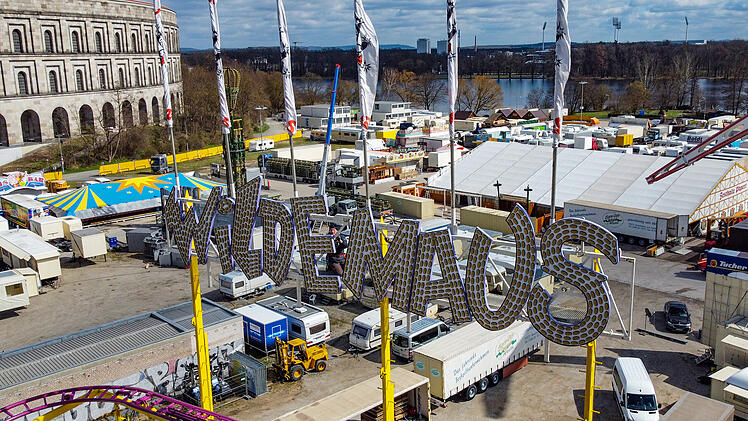 Nürnberger Frühlingsfest 2023 in den Startlöchern - so viel kostet ein Maß Bier
