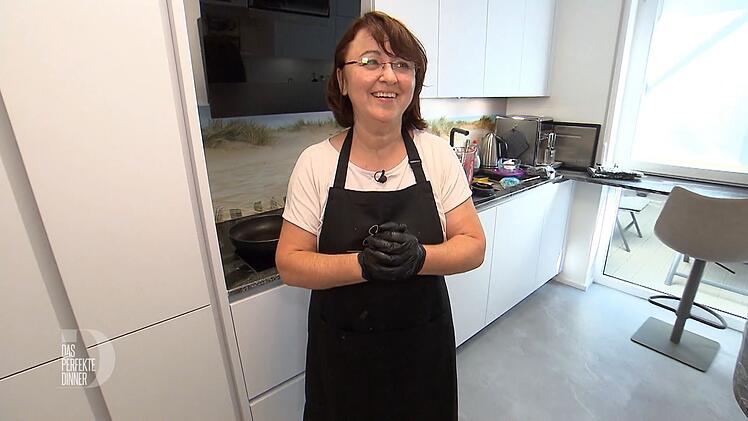 Die Vorbereitungen bringt Ella völlig stressfrei hinter sich.