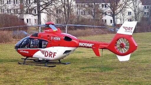 Der Rettungs-Helikopter mit dem Notarztteam war am Sonntagnachmittag nahe der Asylbewerber-Unterkunft gelandet. Foto: privat
