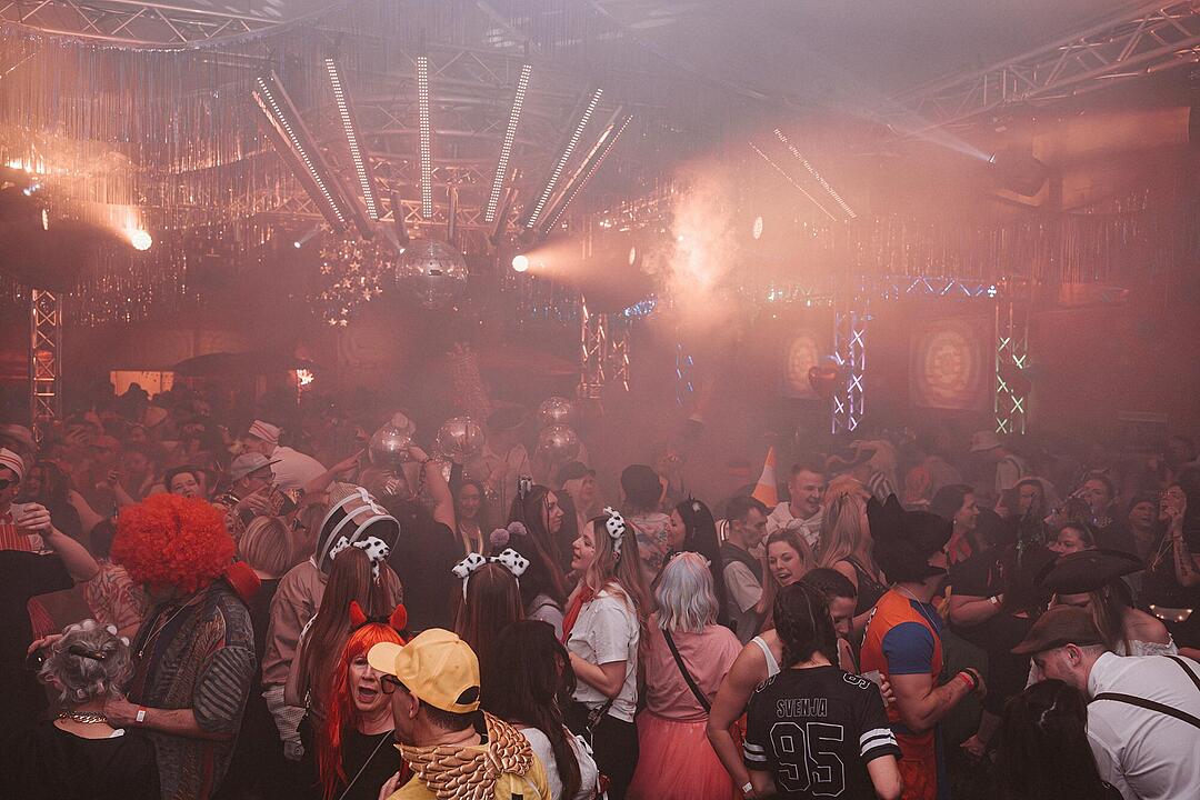 DJ Franky und DJ Matze lie&szlig;en die Halle beben!