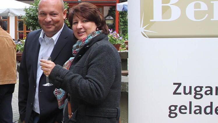 Medienberater Matthias Heinrich und Iris Hahn.