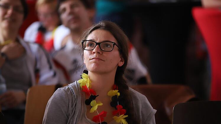 Von der frühen Anstoßzeit ließen sich die Zuschauer nicht abschrecken. Sie sorgten erneut für eine "volle Hütte" in der Kühnlenzpassage. Foto: Marian Hamacher
