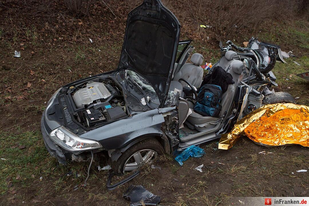 Zwei Schwerverletzte nach Unfall auf der A73