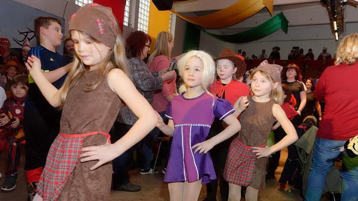 Bei der Kinderprunksitzung in der Jahnhalle war beste Stimmung angesagt.  Fotos: Daniel Lodes