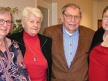 Anita Dirscherl, Betty Leuker, Josef Saffra und Vorsitzende Brigitte Mauser (v. l.)  Foto: Heidi Amon
