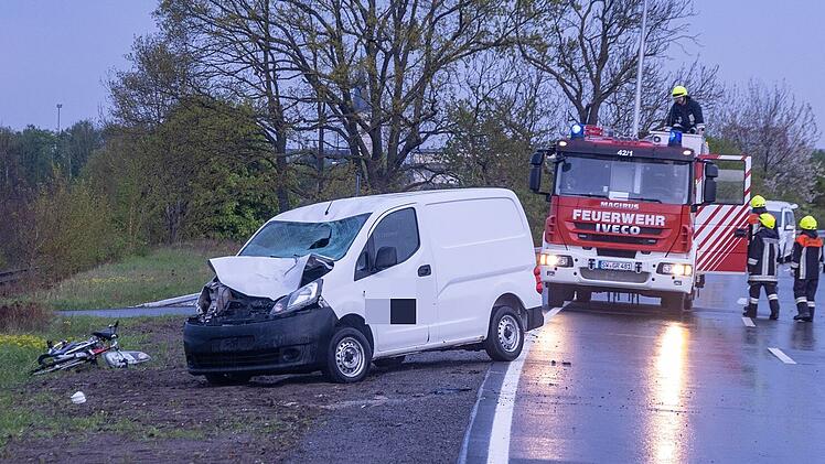 T&ouml;dlicher Unfall bei Grettstadt: Radfahrer von Auto erfasst