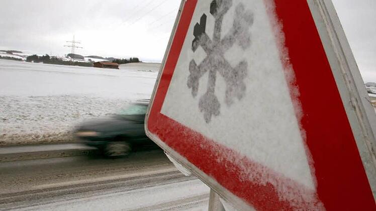 Aufgrund der winterlichen Straßenverhältnisse bleiben am Freitag, 30. Januar, alle Schulen in Bad Brückenau, Zeitlofs, Motten und Schondra geschlossen. Das teilte Schulamtsdirektor Josef Hammerl mit. Foto: Symbolfoto; Bundespüolizei