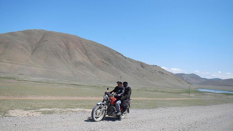 Mit dem Motorrad von Franken bis zum Baikalsee und zurück - die Gollers haben sich einen Traum erfüllt.