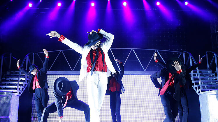 Bei der Show Thriller Live könnte man meinen, der echte King of Pop steht auf der Bühne.