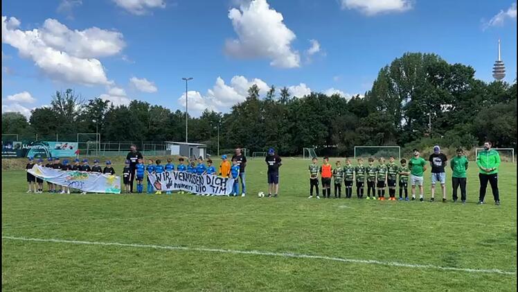Nürnberg: Nach Tod von Fußballer Tim (8) - Familie und Verein kommen bei emotionalem Spiel zusammen