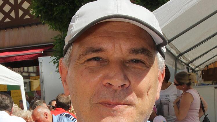 Peter Goldschmidt (Heilgersdorf): "Das Zusammensein in der großen Gemeinschaft finde ich beim Altstadtfest besonders schön. Man trifft Freunde und tauscht sich bei schöner Blasmusik aus."