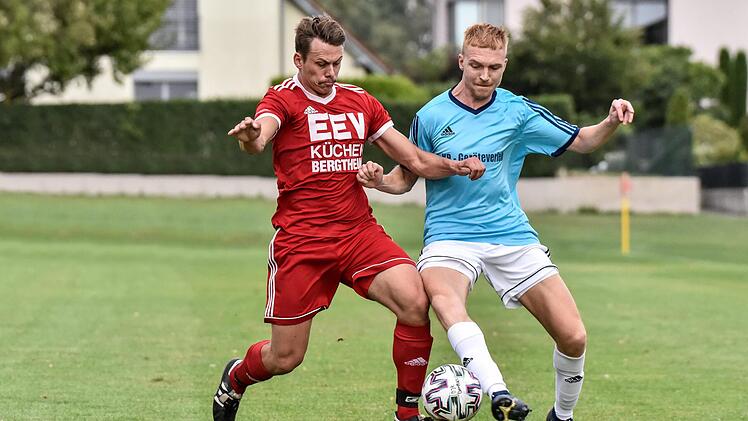 Auf die Dampfacher um Thiemo Persch (rechts) wartet zum Re-Start mit dem FC Bad Kissingen eine Spitzenmannschaft.  Foto: Ryan Evans