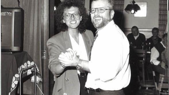1996 noch ein Aprilscherz in der BR: Inge Aures und Hans-Hermann "Mucki" Drenske heiraten - inzwischen ist es passiert, am 09.09.2009 in Wirsberg bei Hermann Anselstetter Foto: BR-Archiv