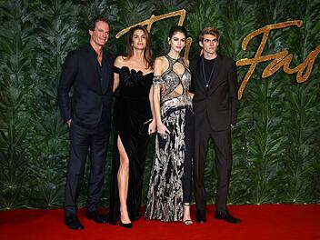 Cindy Crawford trauert: Sohn Presley Gerber stirbt mit 27 Jahren Cindy Crawford trauert: Sohn Presley Gerber stirbt mit 27 Jahren