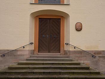 Der Eingang zur Stettfelder Kirche. Foto: Ronald Rinklef