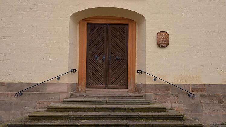 Der Eingang zur Stettfelder Kirche. Foto: Ronald Rinklef