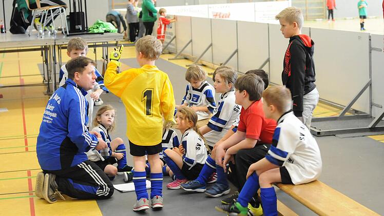 Schnappschüsse vom U-7-Turnier in der Saaletalhalle. Foto: ssp