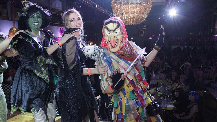Weiberfasching in Stadtsteinach. Foto: Sonja Adam