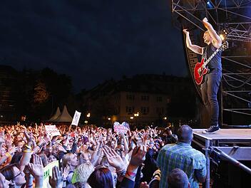 Sunrise Avenue spielten vergangenes Jahr auf dem Schlossplatz. Foto: Matthias Hoch