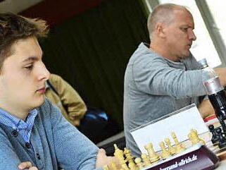 Johannes Mann gewann beide Partien und trug maßgeblich zum Gesamtsieg der Forchheimer Schach-Reserve bei.  Foto: privat