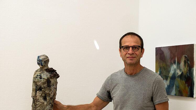 Matthias Kroth gestaltet erstmals eine Einzelausstellung im Coburger Kunstverein. Gezeigt werden Gemälde, Skulpturen und Zeichnungen.Foto: Jochen Berger