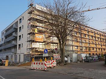 Raab baut nicht nur Wohnhäuser, sondern vermarktet sie wie hier in Bamberg zum Teil auch. Foto: Tobias Kindermann