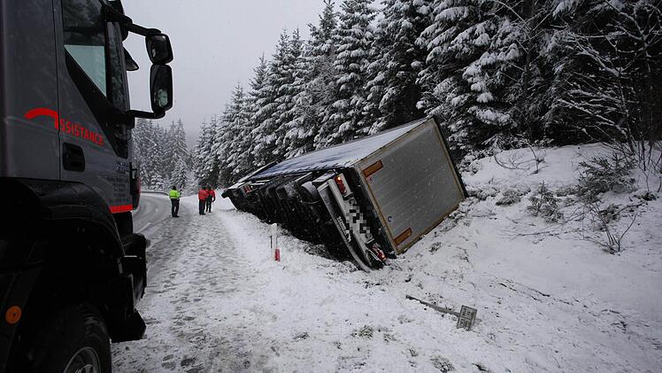 Unfall am 26. Januar 2015 zwischen Tschirn und Nordhalben Foto: News5/Fricke