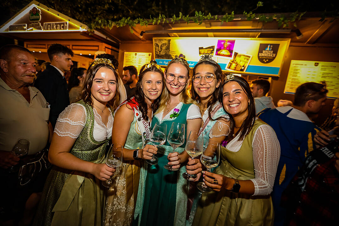 Impressionen vom größten Weinfest in Franken!