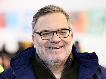 Nachfolger bekannt: Dieser Star löst Elton bei "Wer weiß denn sowas" ab