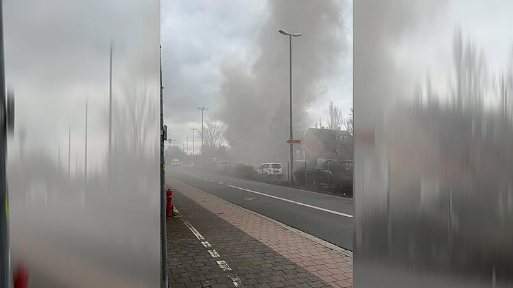 Warnung nach Brand in Erlangen: "Fenster und Türen geschlossen halten"