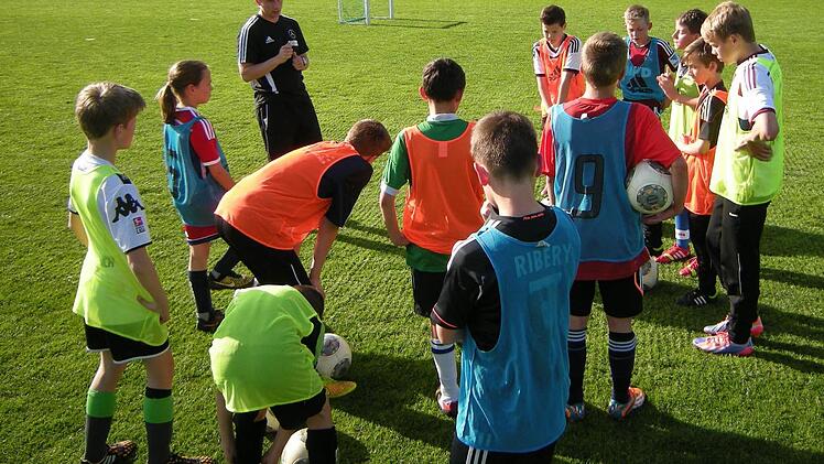 Impressionen von der Info-Veranstaltung am Stützpunkt in Münnerstadt.