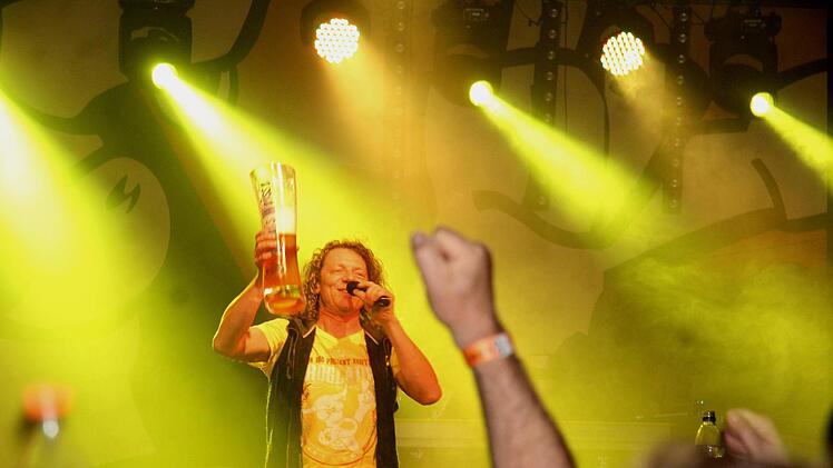 Thomas "Domml" Wöhrl, der Frontmann der Troglauer