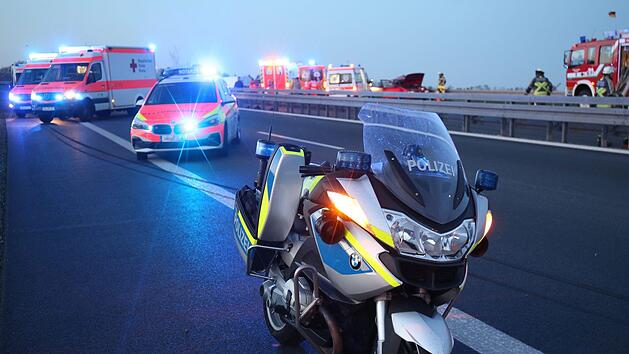 Bei gro&szlig;en Unf&auml;llen sind sie h&auml;ufig zu finden: Gaffer.