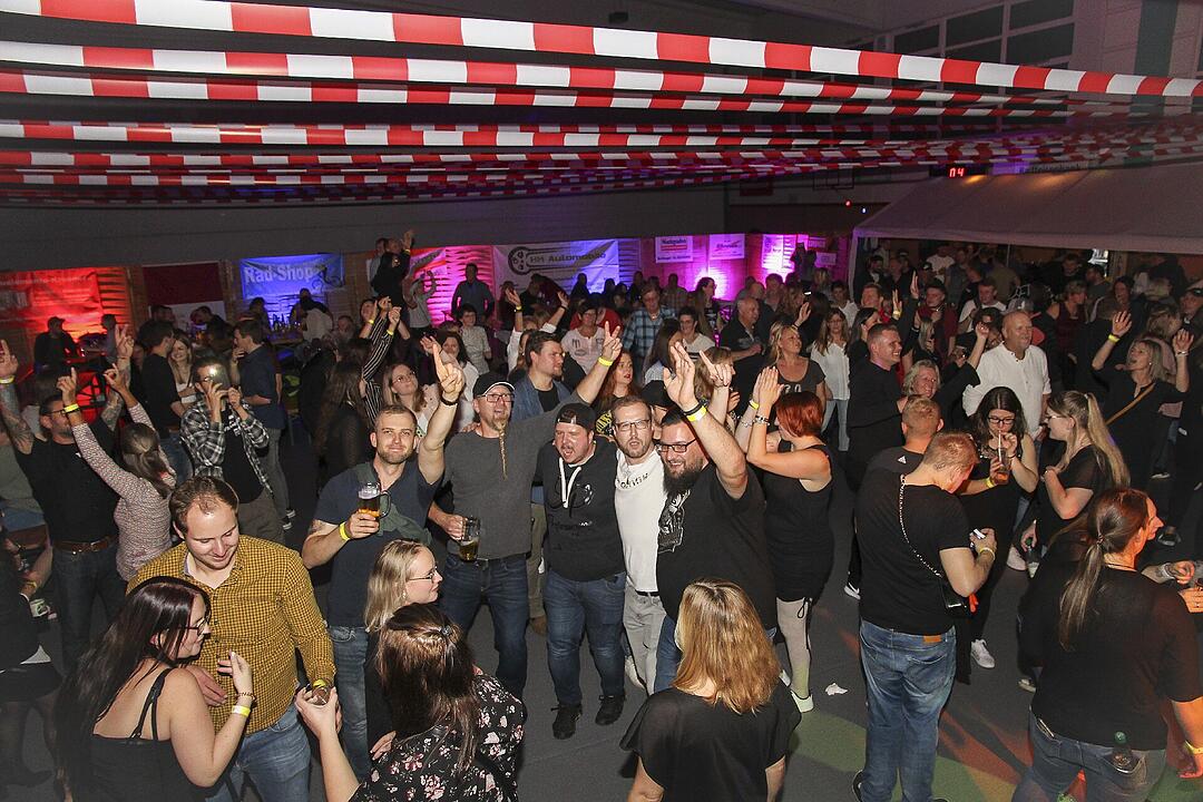 Party und Tanz in der Dreifachhalle