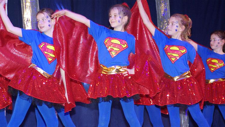 Super-Girls beim Super-Showtanz. Die Blauen Funken.Winfried Ehling