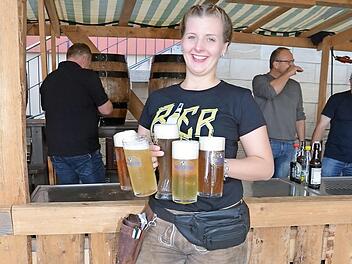 Gleich fünf verschiedene Biersorten wurden zum Durstlöschen angeboten. Fotos: K.-H. Hofmann