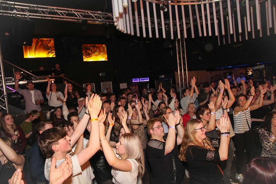 RADSPITZ live im Schwingen Nightlife