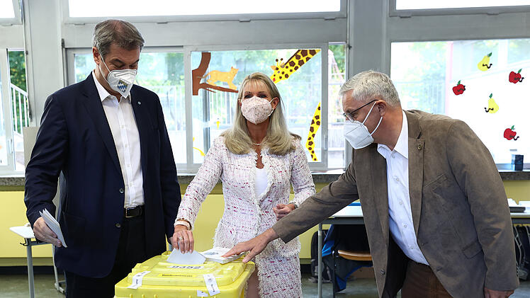 Bundestagswahl 2021 Nürnberg. Söder bei Stimmabgabe "angespannt"