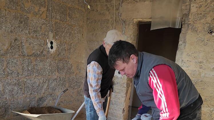 Nach verheerender Flut: Kitzinger Familie erhält beispiellose Hilfe von Ehrenamtlichen