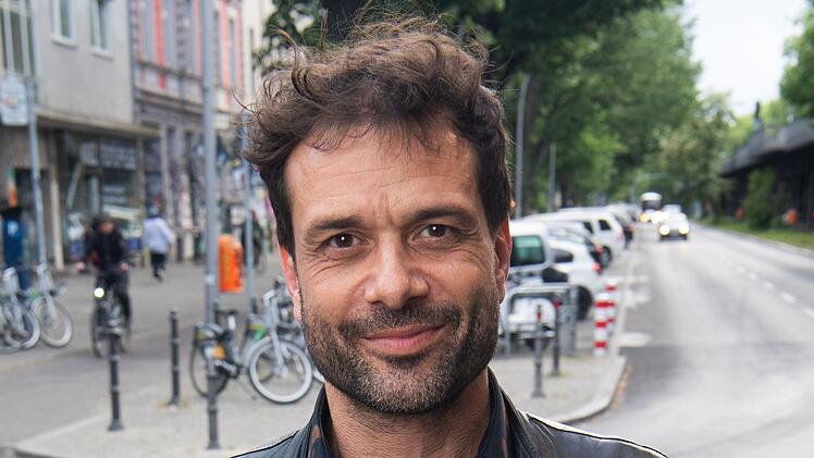 Vor "Doctor's Diary" war Kai Schumann ein vergleichsweise unbeschriebenes Blatt: Er spielte im Theater und in kleineren Fernsehproduktionen. Heute ist er ein bekanntes Film- und TV-Gesicht.