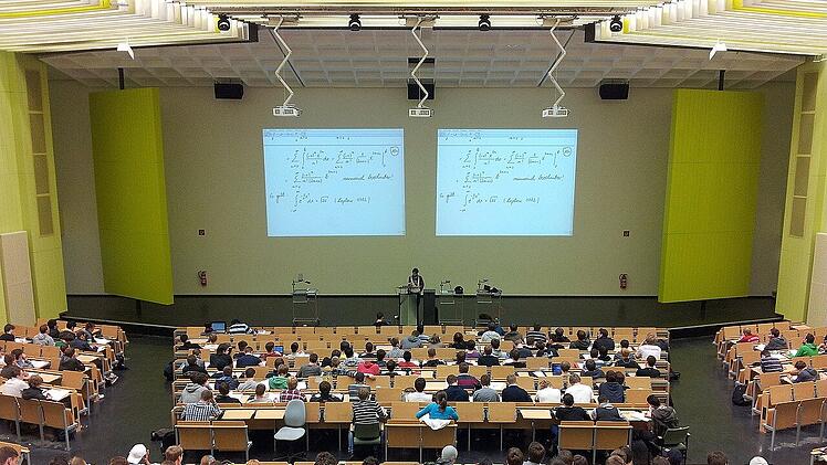 Die Zahl der Studierenden ist erheblich angestiegen.