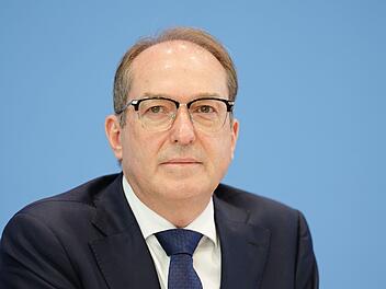 Alexander Dobrindt schockiert &uuml;ber Tat in Stade