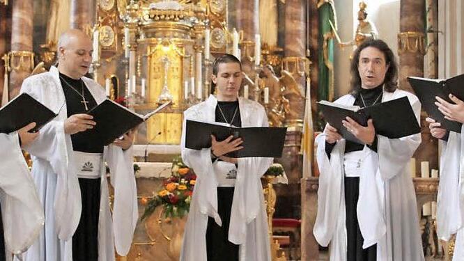 Das Angelicus-Ensemble aus Bulgarien zauberte in der Basilika Marienweiher mit wunderschönen kirchenmusikalischen Werken, die teilweise in den orthodoxen Klöstern ihren Ursprung hatten. Foto: Sonny Adam