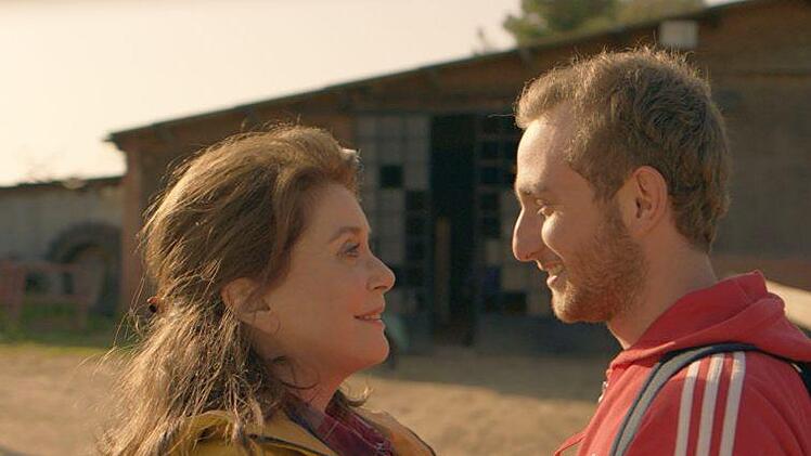 Catherine Deneuve und Kacey Mottet Klein in "L'adieu à la nuit"Foto: Verleih / Berlinale