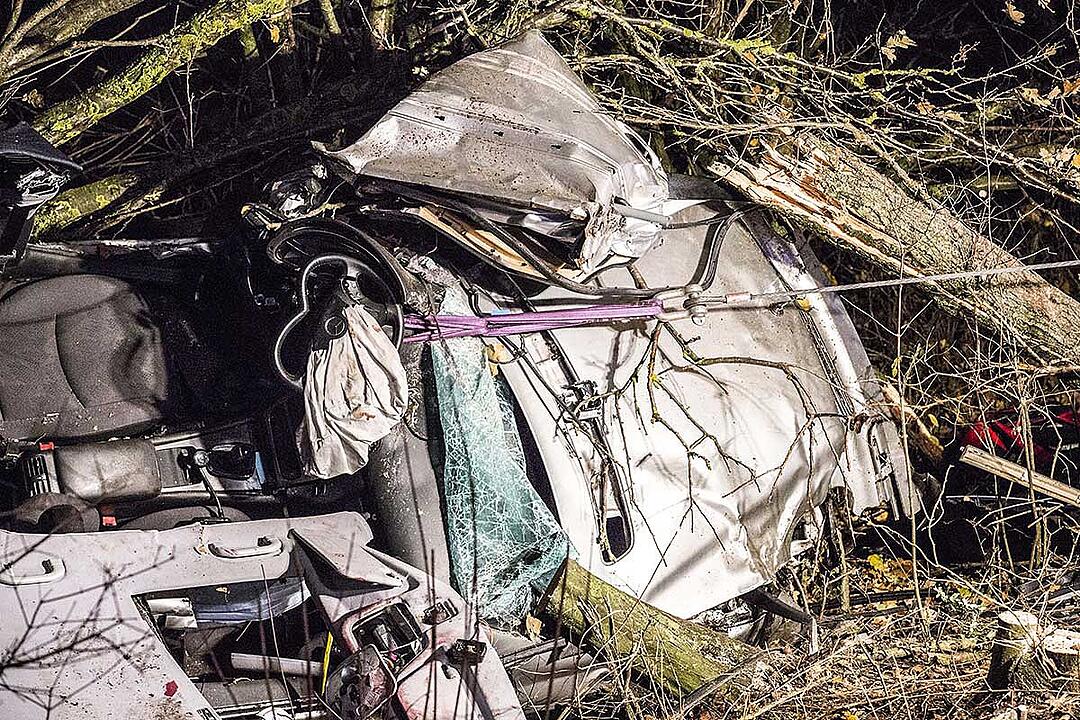 Haßfurt: Fahrer nach Unfall auf der A70 stundenlang eingeklemmt
