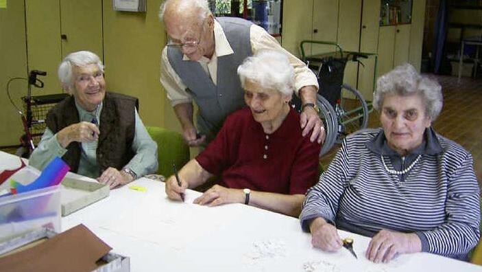 Beschäftigungstherapie 2004