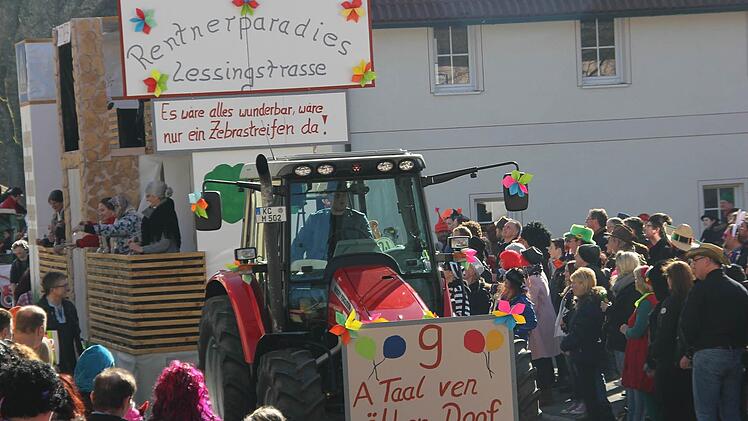 Faschingsumzug in Oberlangenstadt. Foto: Veronika Schadeck