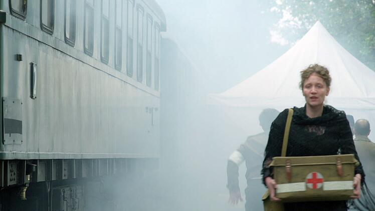 Bertha von Suttner 1877 in Georgien zur Zeit des Krieges zwischen Russland und dem Osmanischen Reich. Die Erfahrungen vor Ort ver&auml;ndern ihre Einstellung zum Krieg grundlegend.